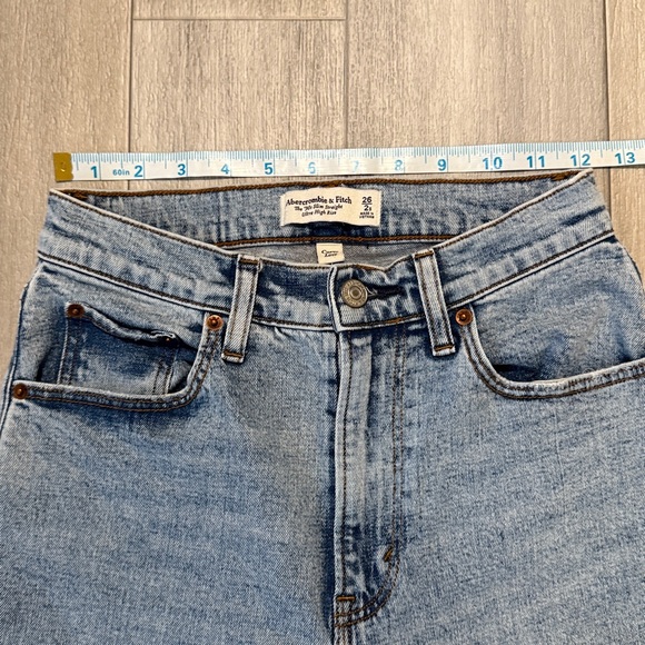 Abercrombie and Fitch Jeans - Picture 3 of 7